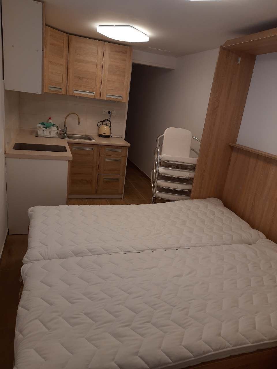 1.pokoj se sklopnými postelemi