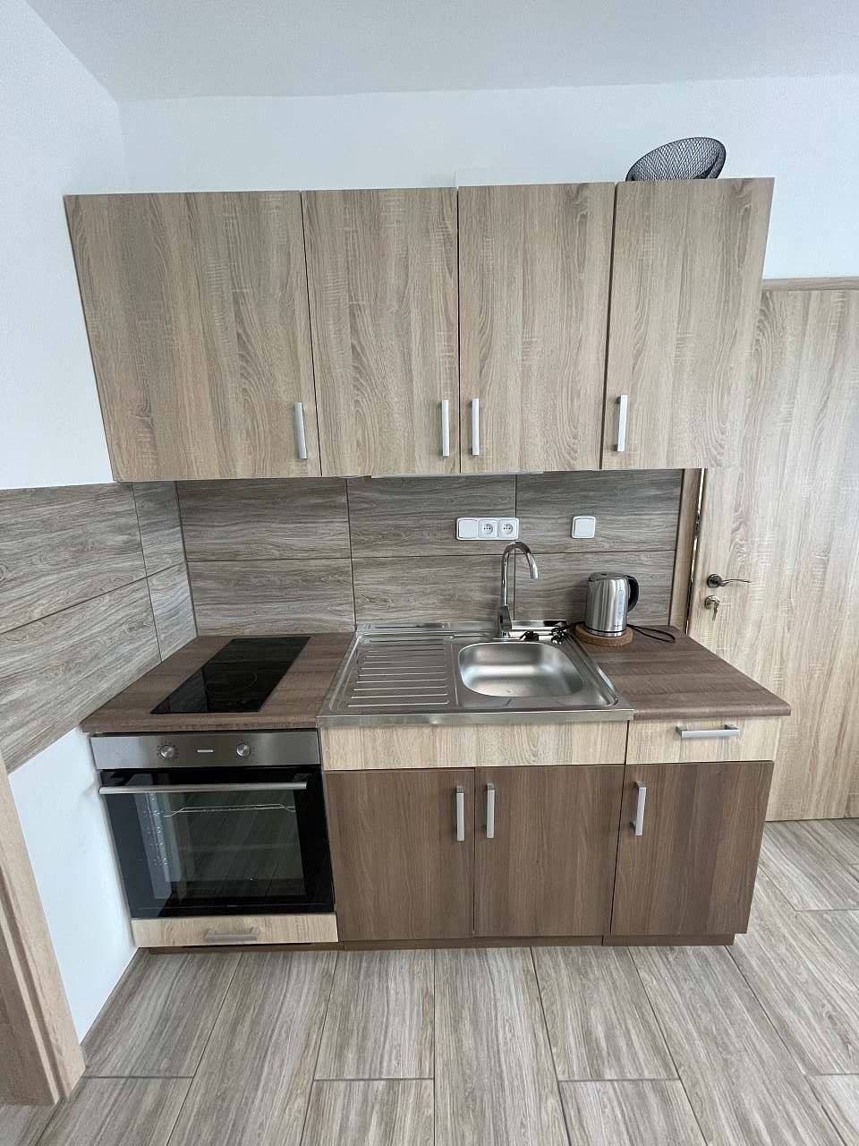 Apartmán 1: Obývák, kuchyně jídelna (možnost přistýlka)