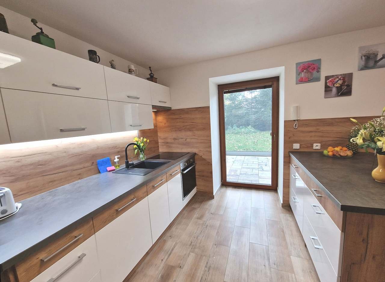 Apartmán 2 obývací pokoj s kuchyní