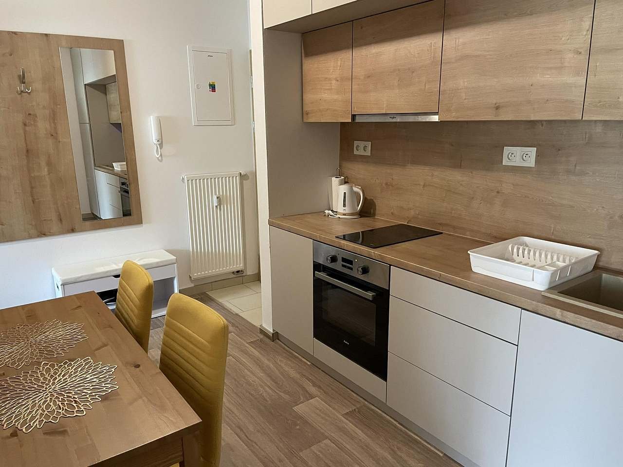APARTMÁN Č.1- KUCHYŇKA
