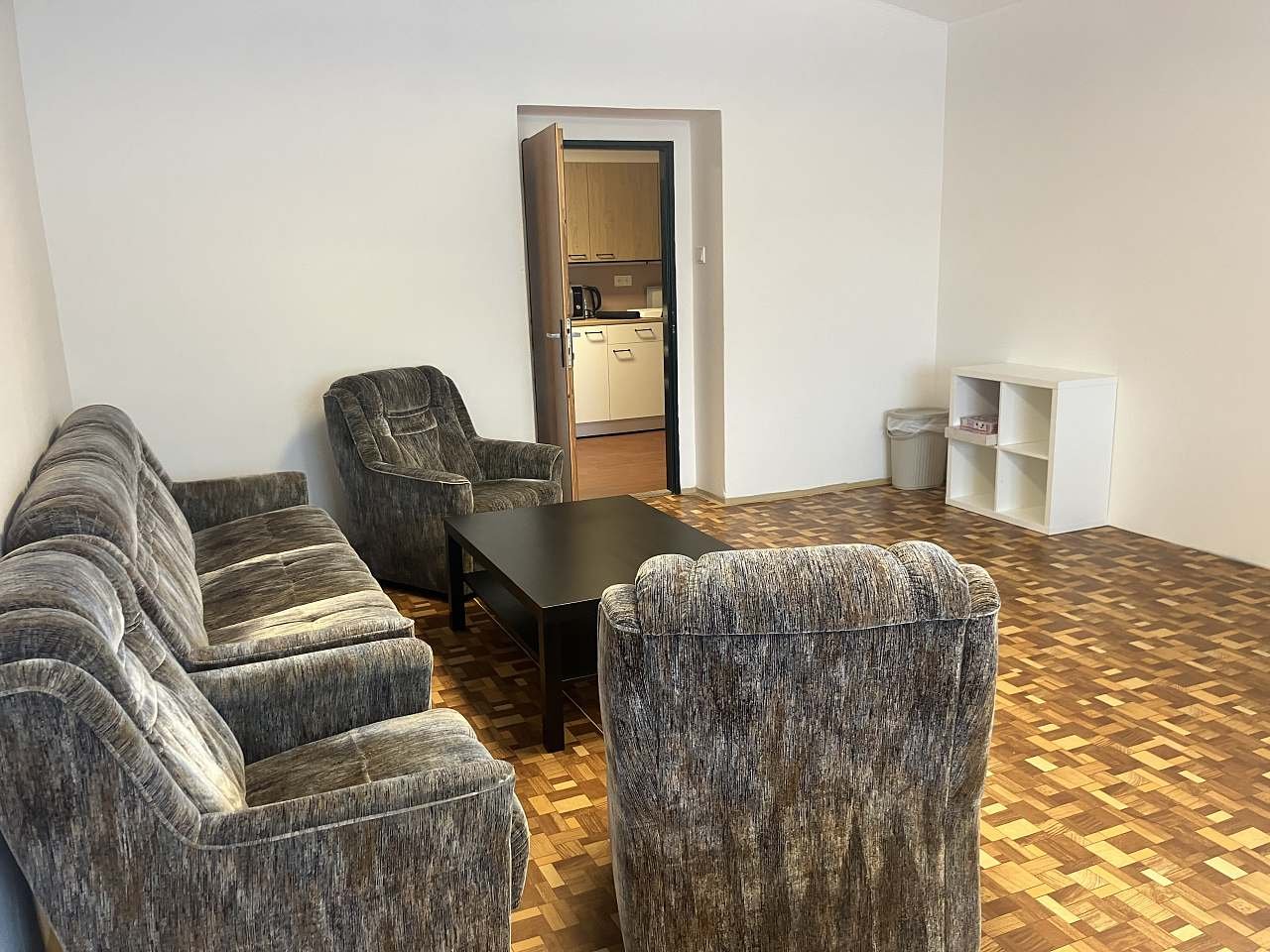 Apartmán horní - společenská místnost.