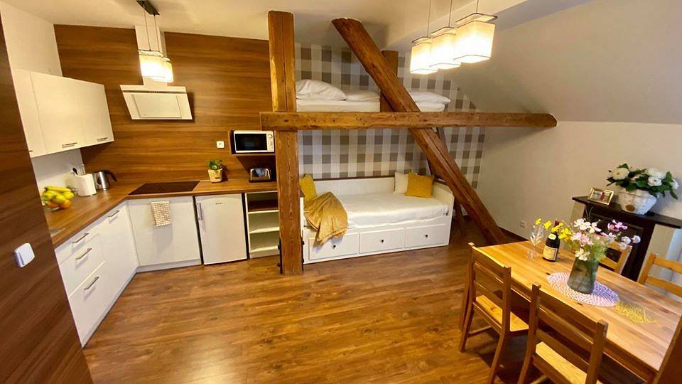 Apartmán pro 5 osob - obývací pokoj s kuchyňským koutem