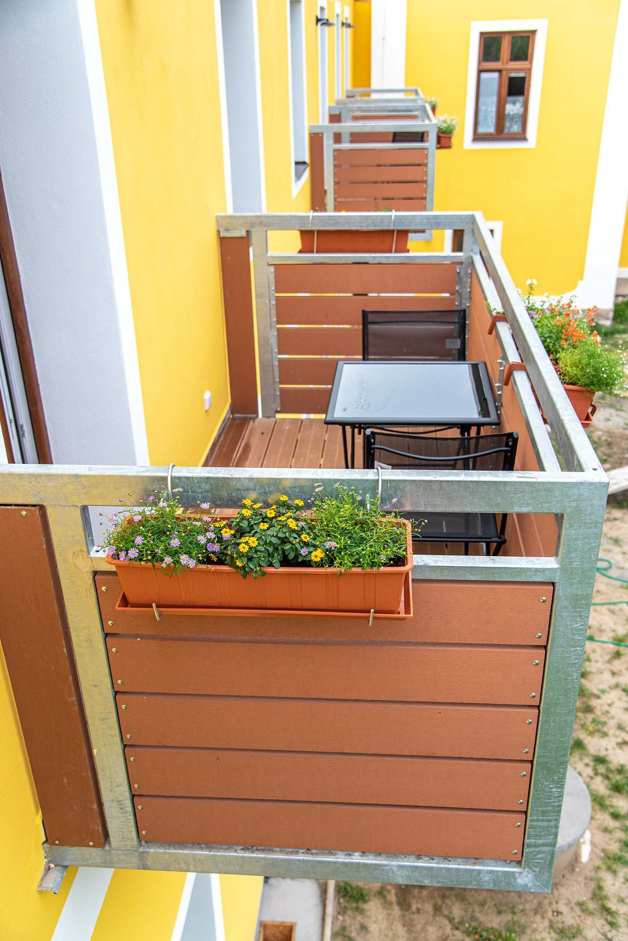 Apartmány 1,2,3,4,5,7,15 - mají balkony