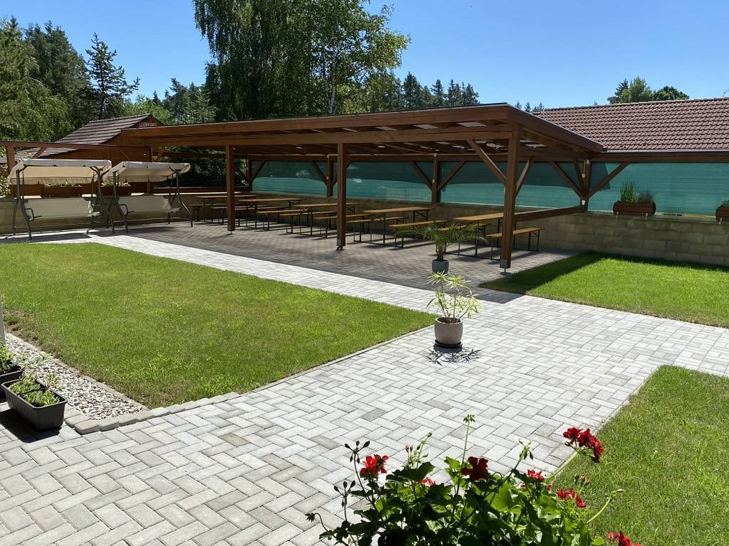 Apartmány k pronájmu Tušť - venkovní prostory