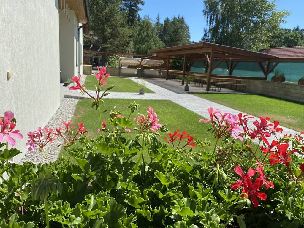 Apartmány k pronájmu Tušť venkovní prostory