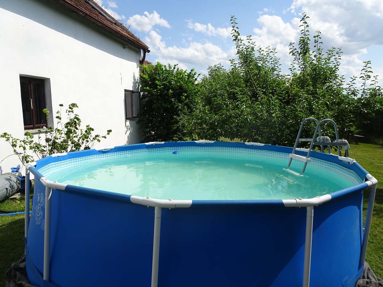 Bazén zahradě