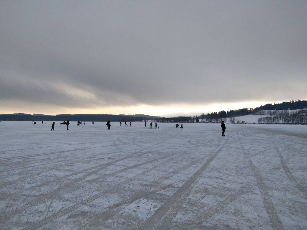 Bruslení zamrzlé Lipno H.Planá