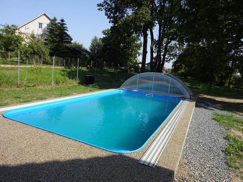 Chalupa Racov bazén s otevřeným zastřešením