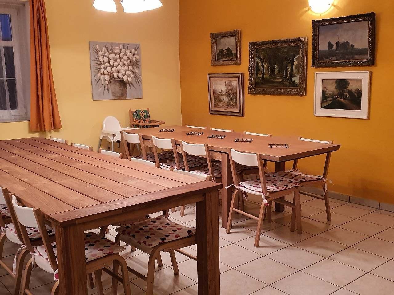 Chalupa Racov - Obývací pokoj jídelní stoly