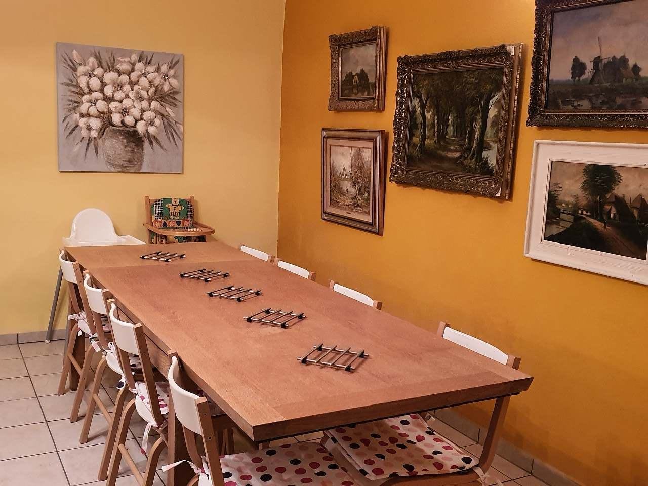 Chalupa Racov - Obývací pokoj jídelní stůl