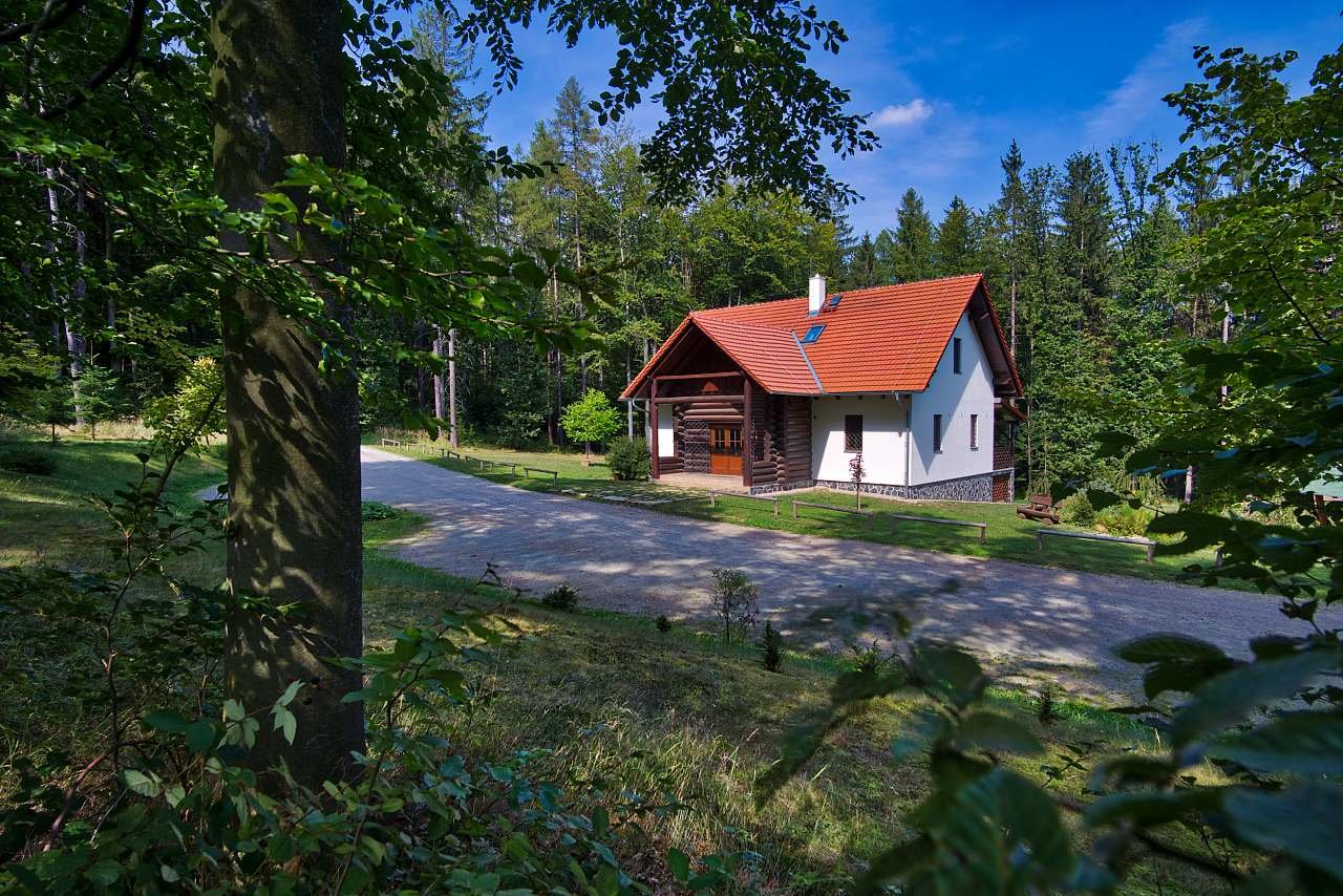 chata Babí lom přední pohled vstup