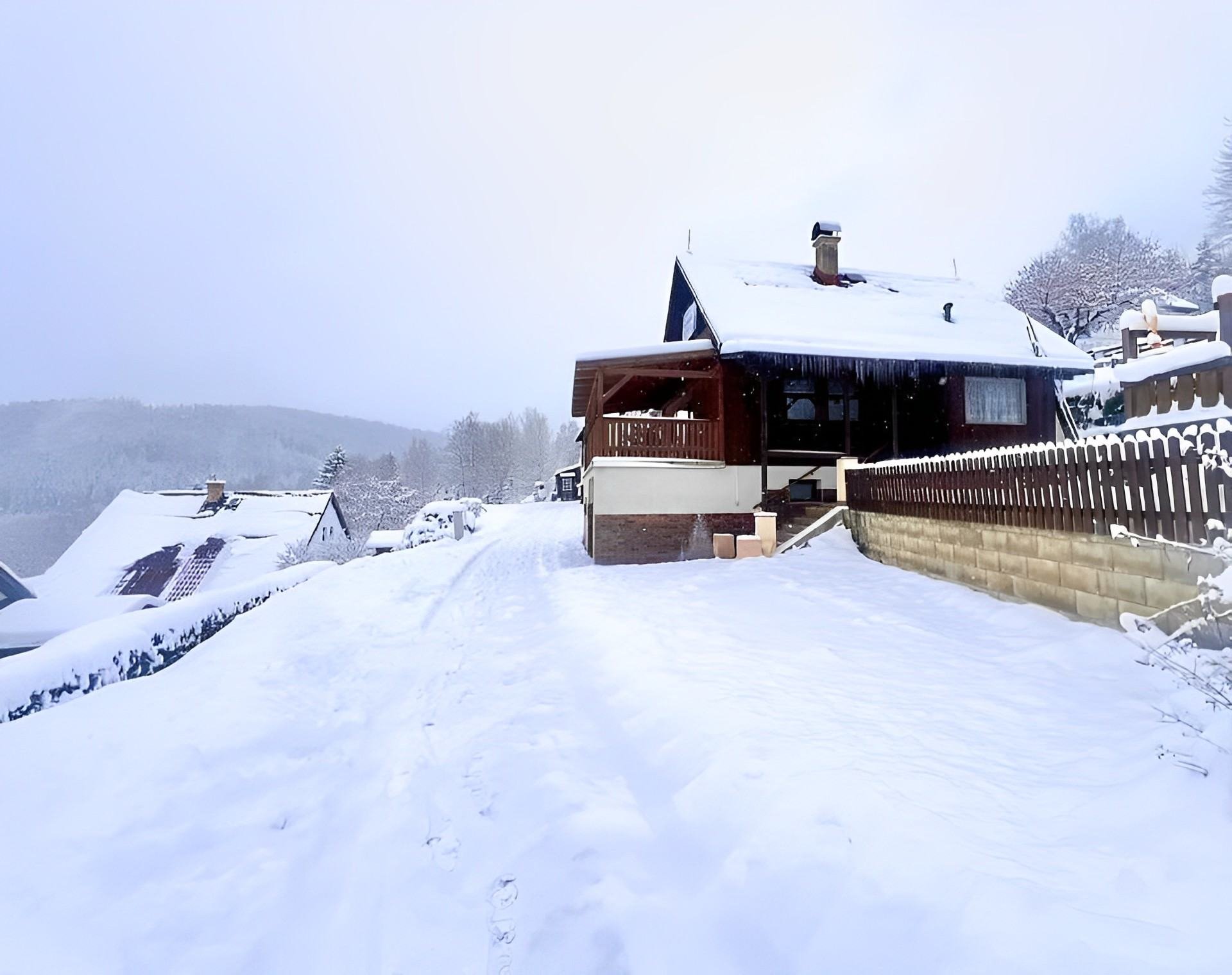 Chata Lilien - Pohled na chatu v zimním období