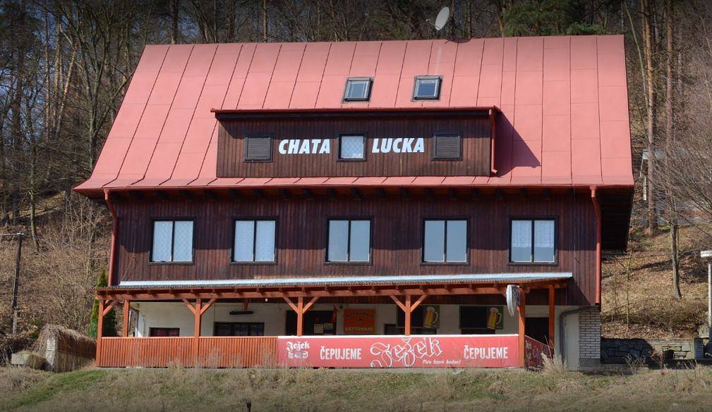 Chata Lucka ubytování Bítov Vranovská přehrada - Pohled z venku