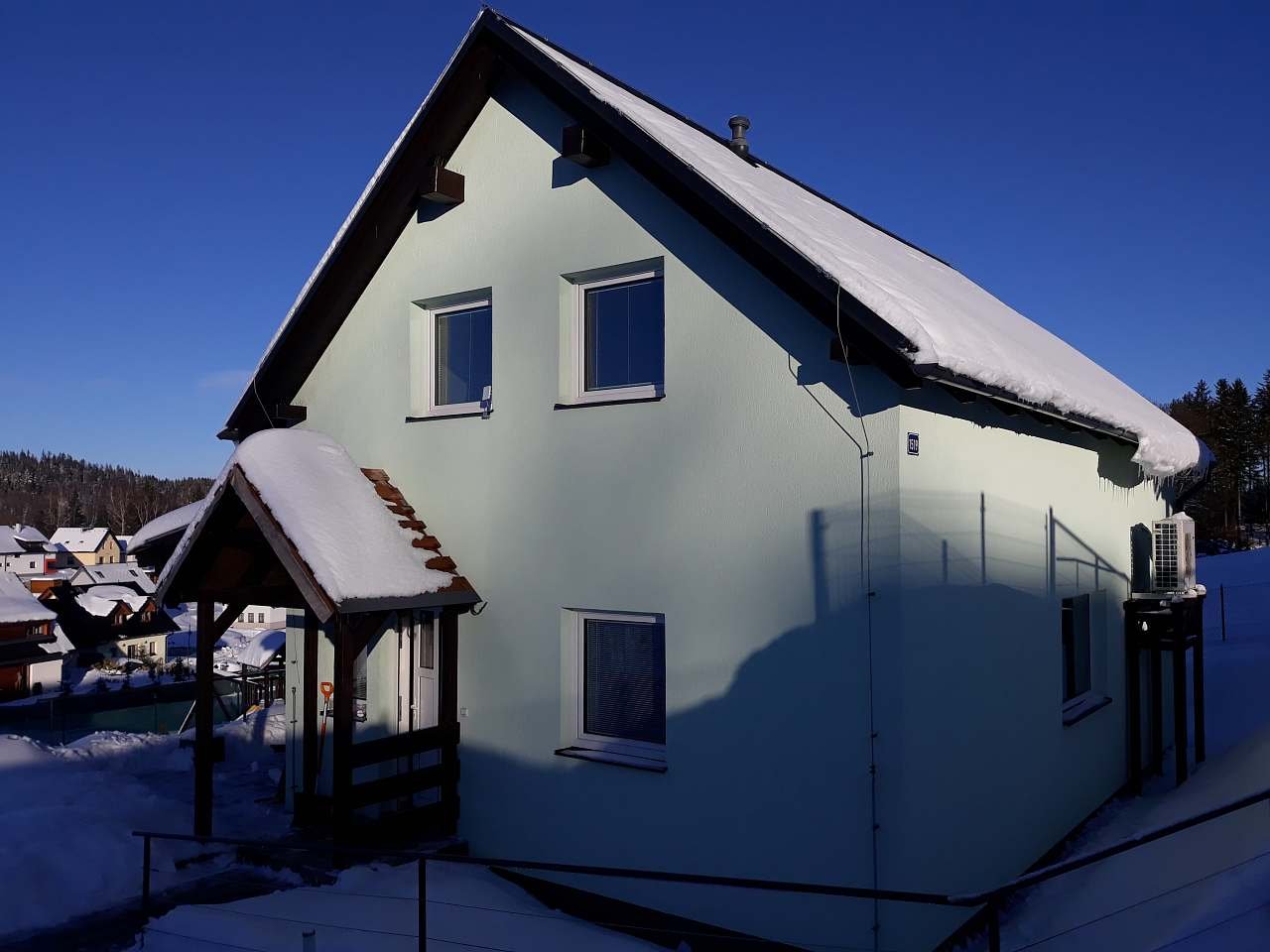 chata Pod Hřištěm zima 2021