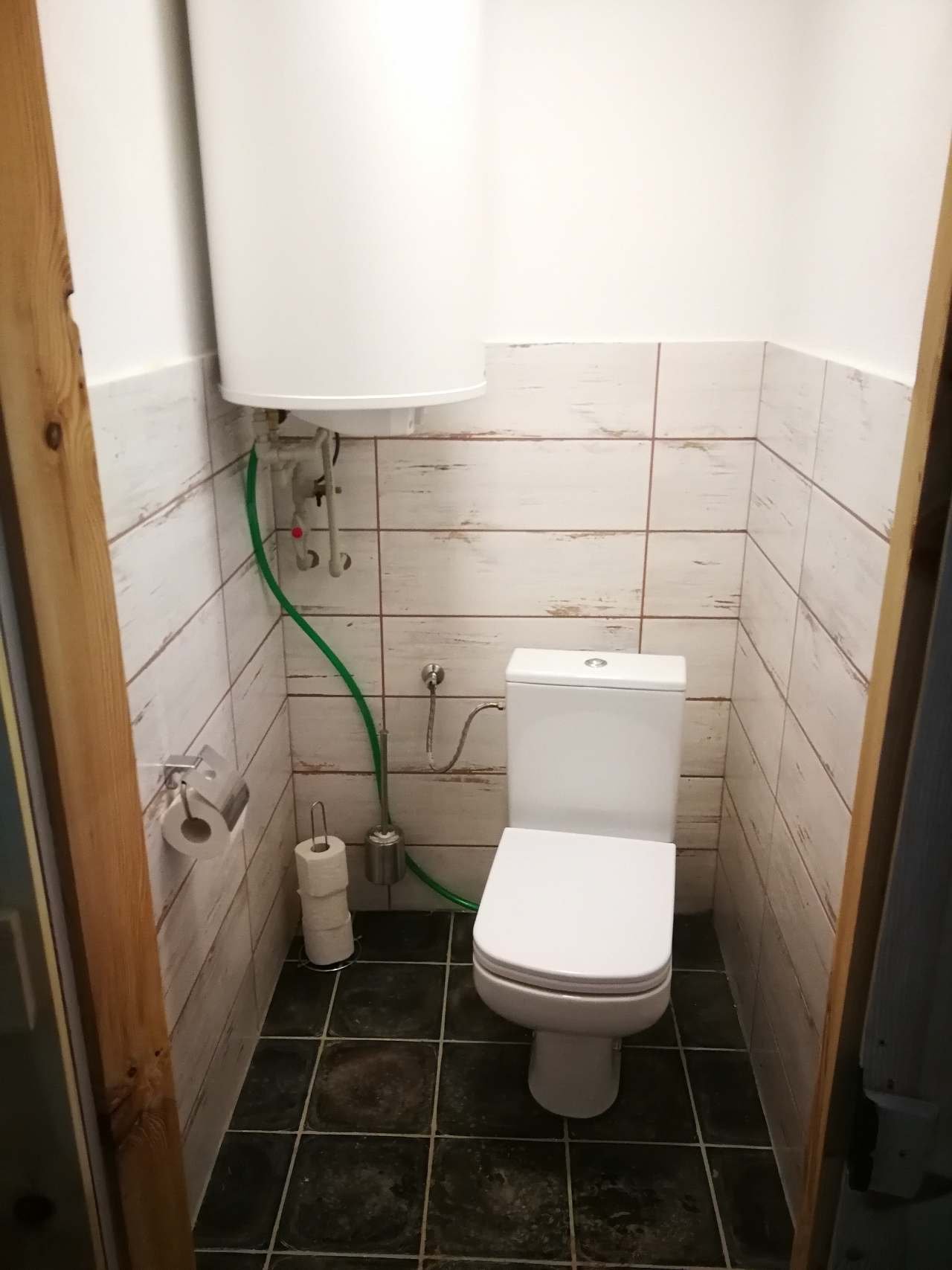 dolní WC