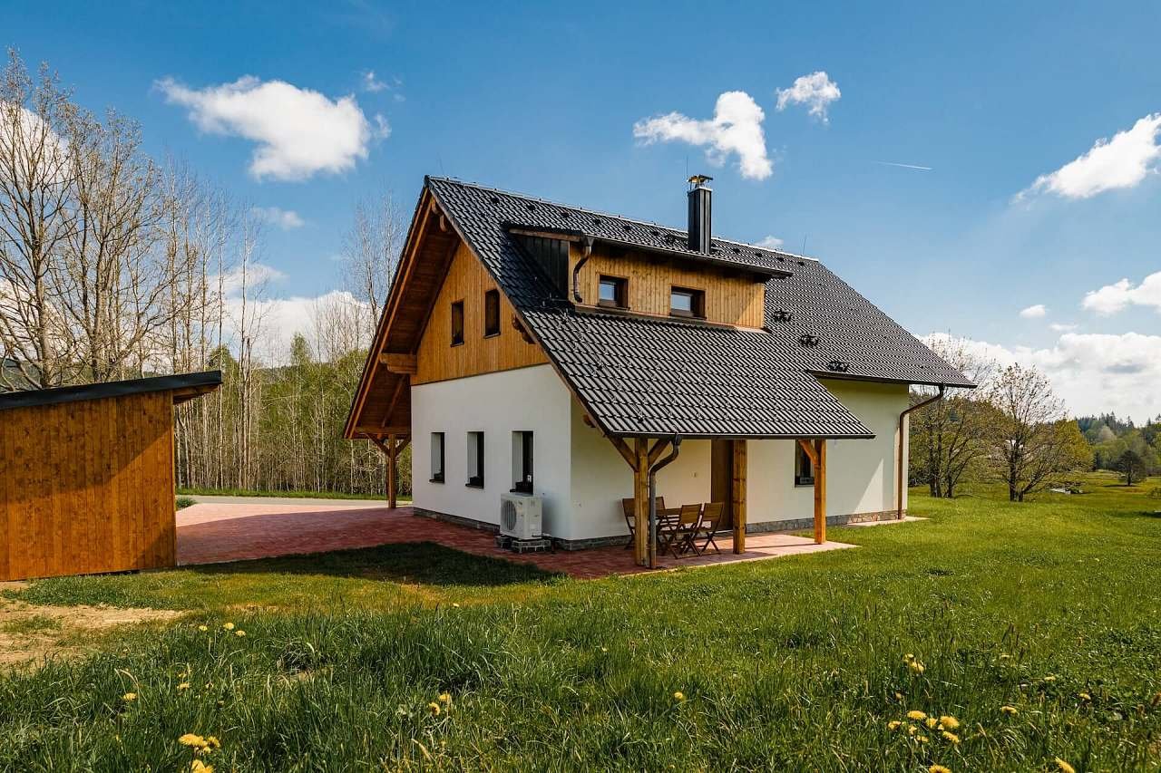 Dom - Šumavská Vlčice - Hliniště