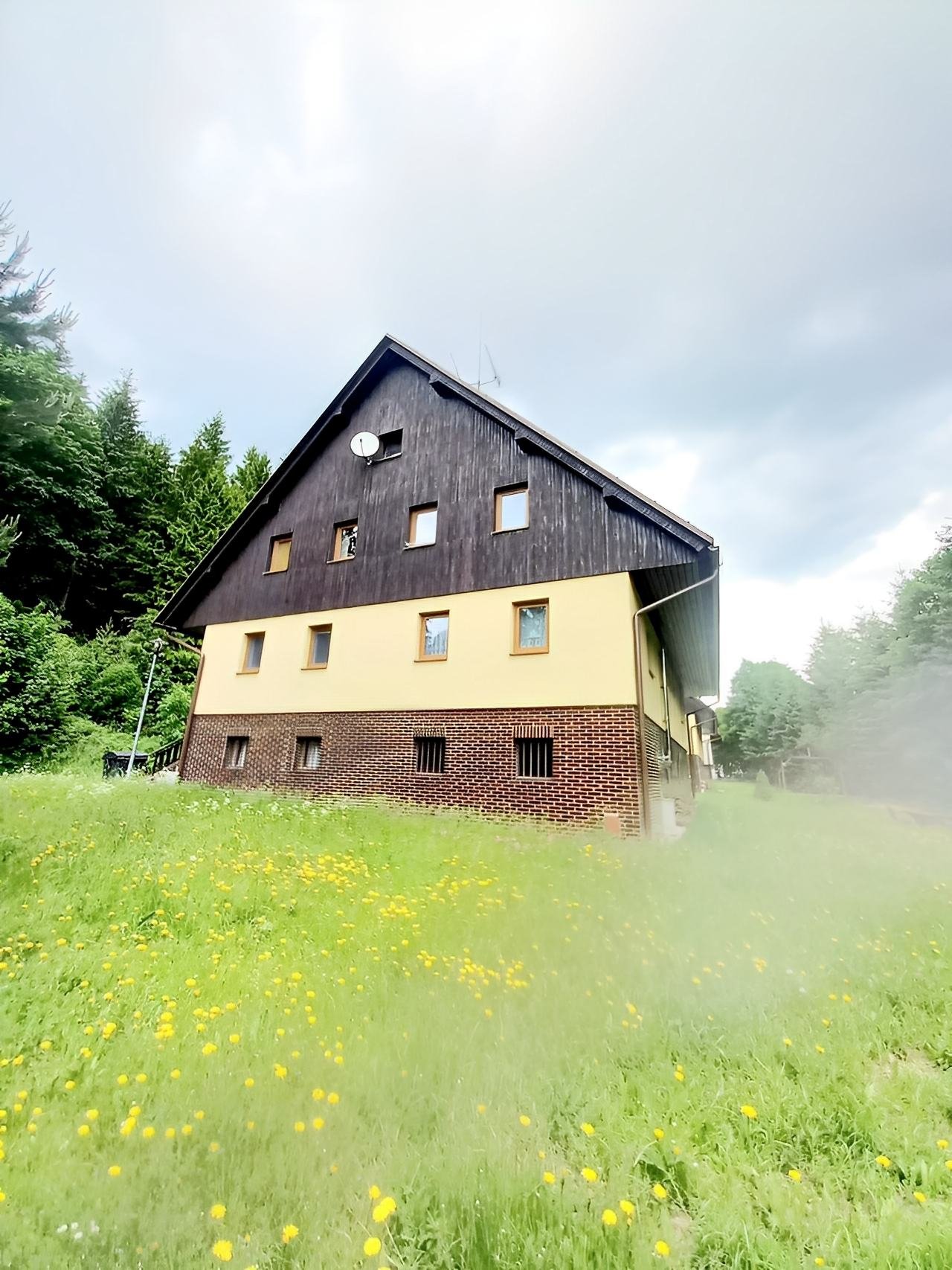 Dům, ve kterém se apartmán nachází