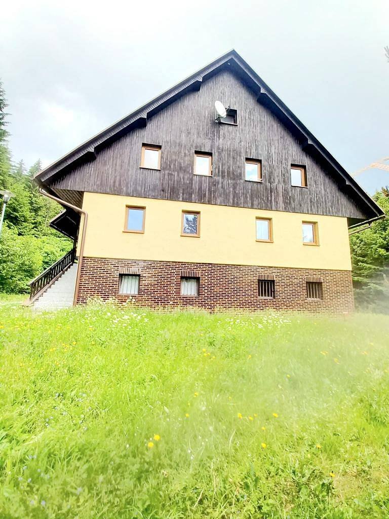 Dům, ve kterém se apartmán nachází