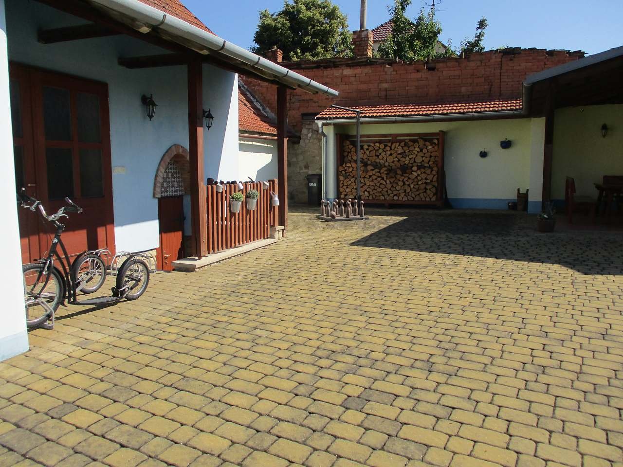Dvorek