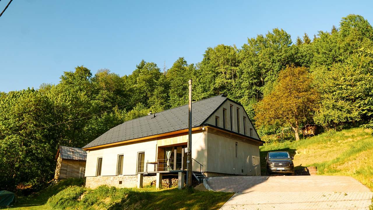 Exteriér, terasa, parkování