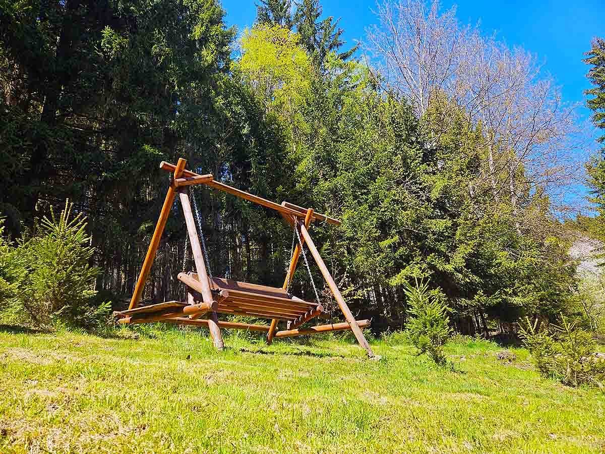 Hájenka pod smrkem - relaxační houpačka