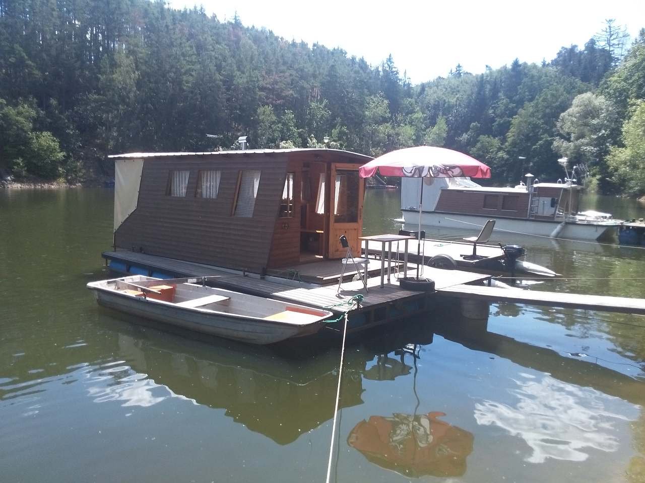 Hausbót na Orlické přehradě - Radava - Středné Čechy