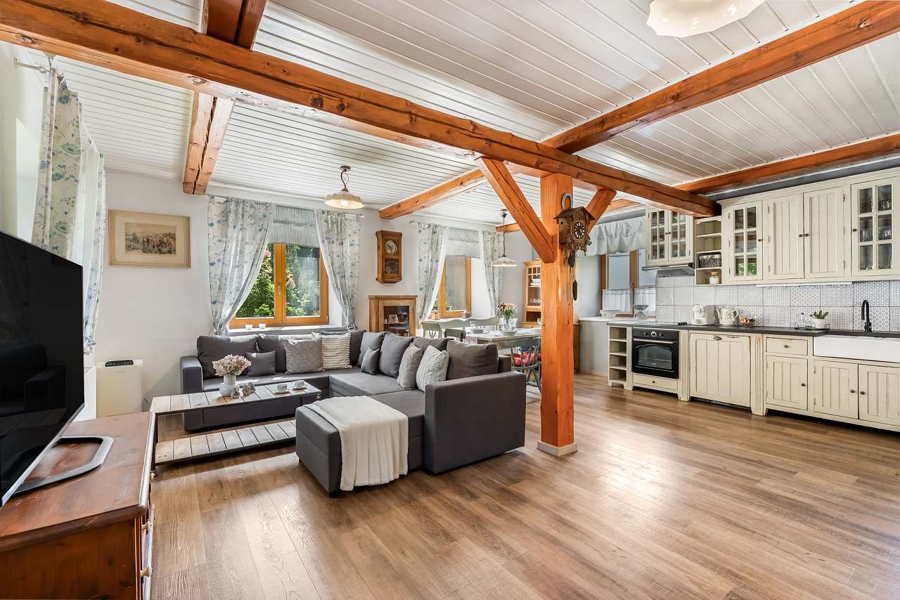 Hlavní apartmán - kuchyň s obývacím pokojem.