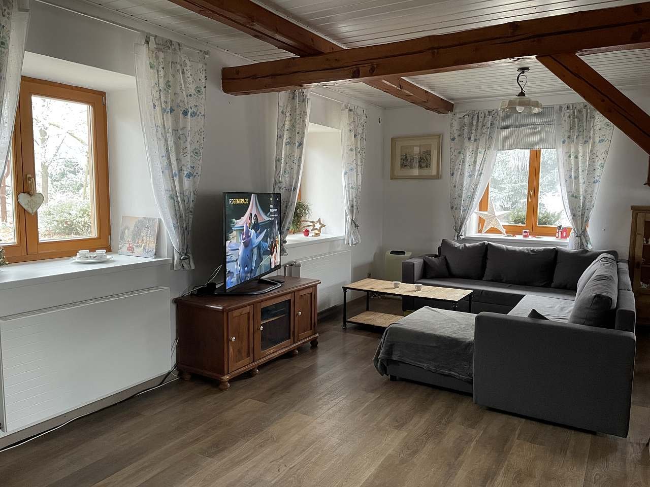 Hlavní apartmán - kuchyň s obývacím pokojem.