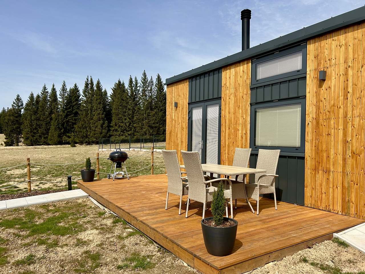 Horní tinyhouse, zatím bez pergoly