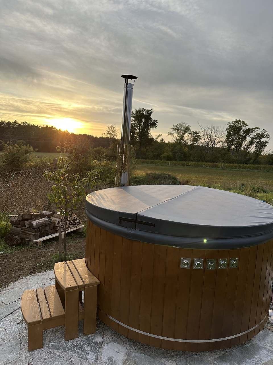 Hot tub