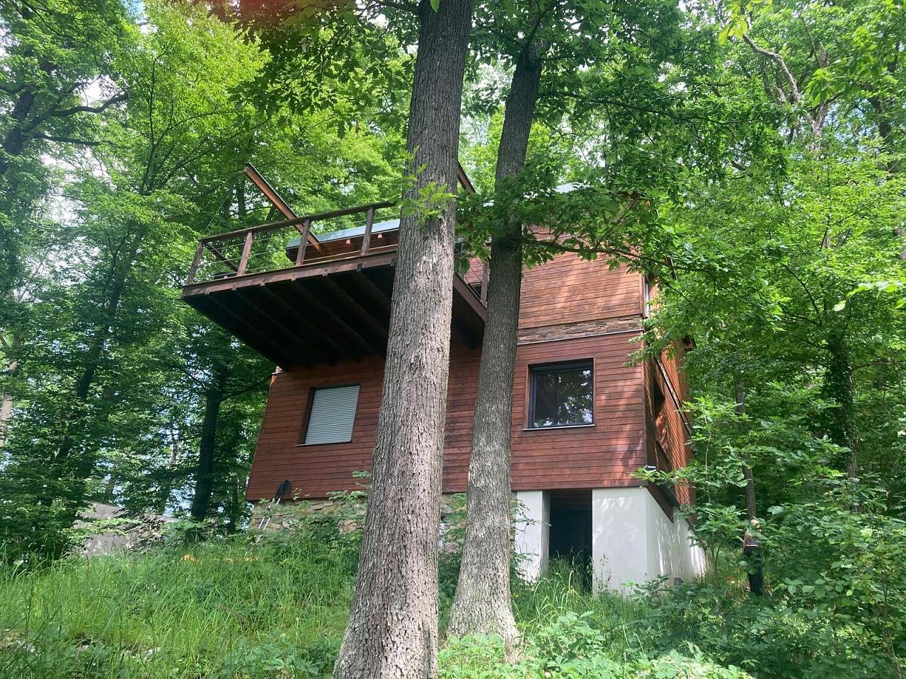 Chata v korunách stromů - Onšov