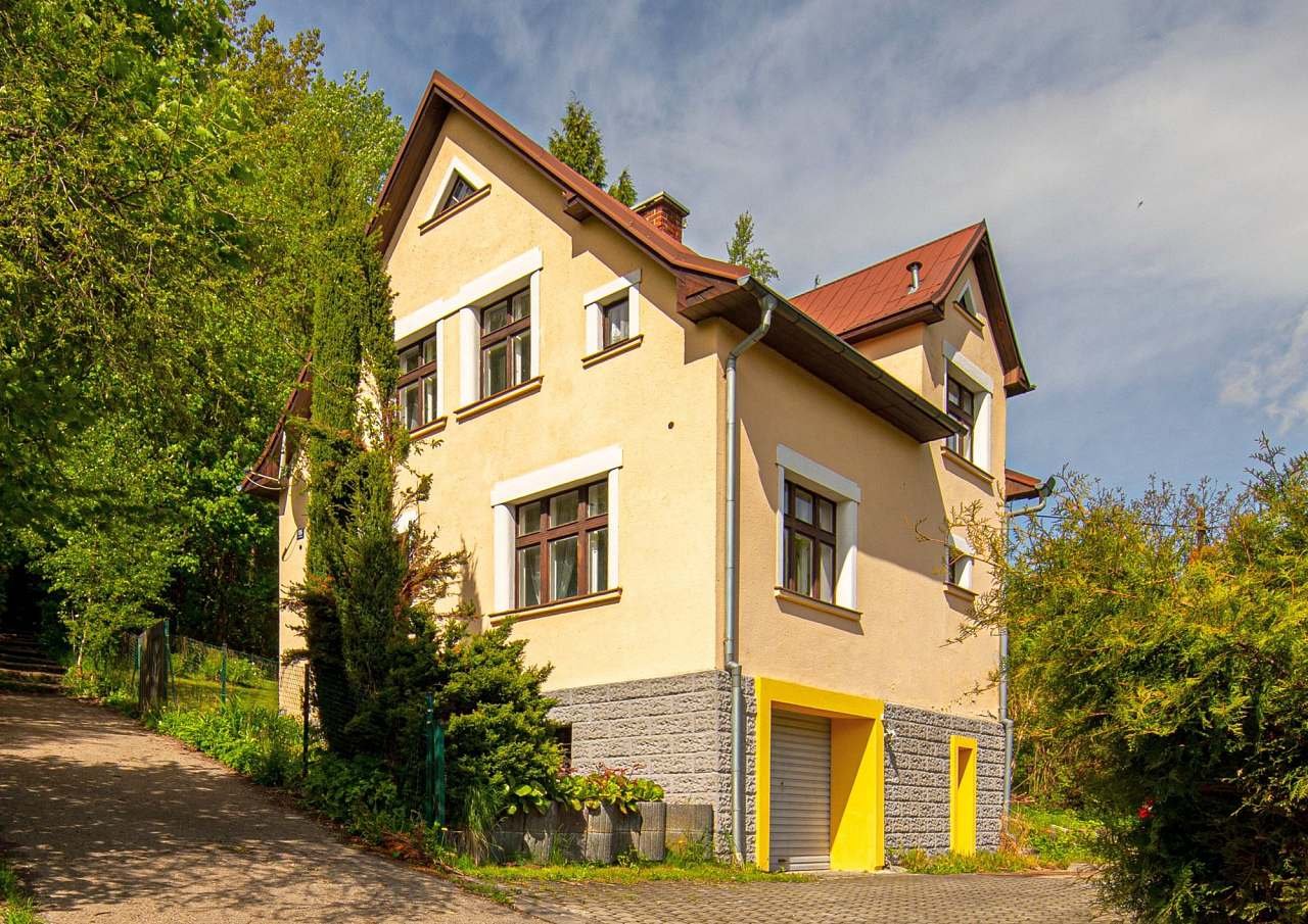 Vila Republika - Malá Skála