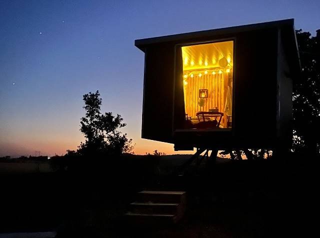 Maringotka u potoka Pulpit - Hudčice - Južné Čechy