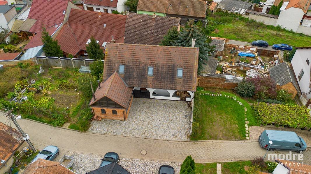 Modré vinařství, penzion