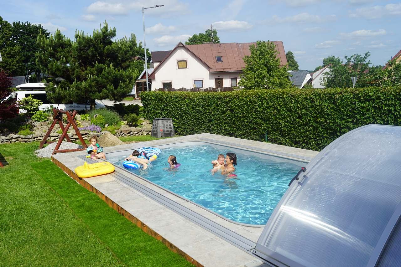 Nový zastřešený, vyhřívaný bazén 6x3x1,5 se slanou technologií pro naše hosty