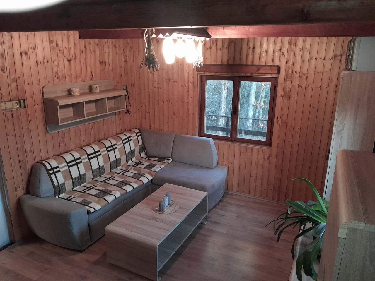 Obývací pokoj s rozkládací sedačkou