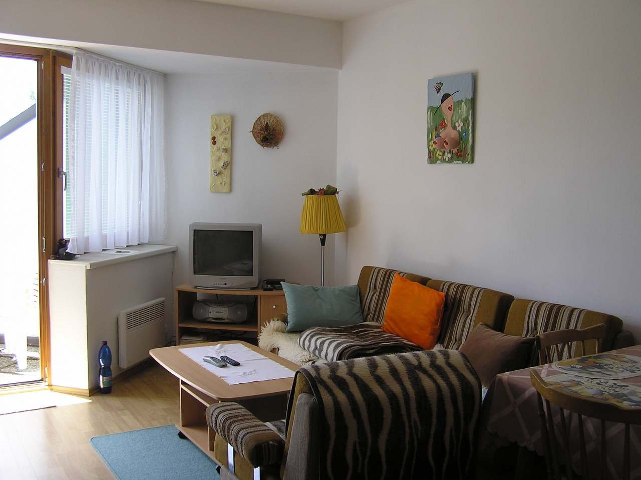 Obývací pokoj spojený s terasou