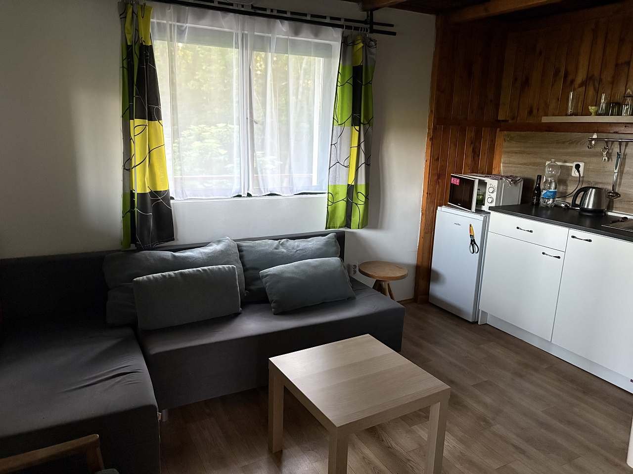 Obývák s kuchyní