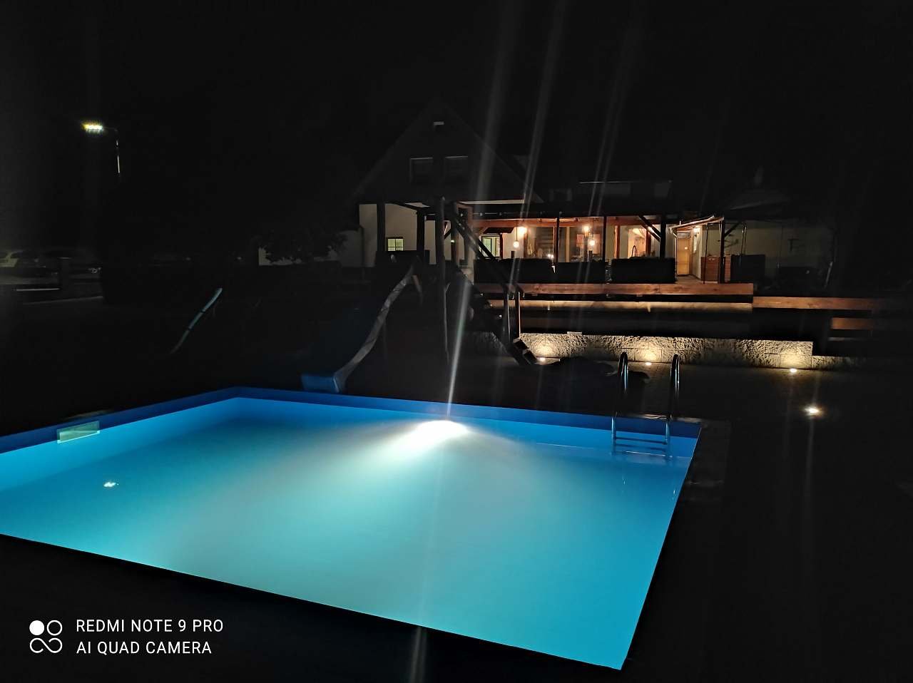 Osvětlený bazén