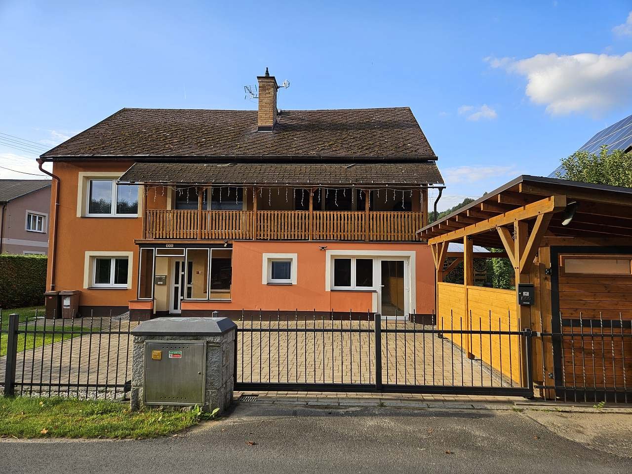 Parkování před domem