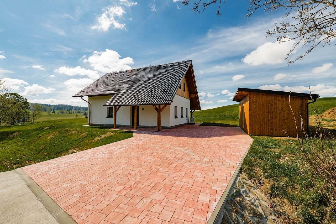 parkování před objektem