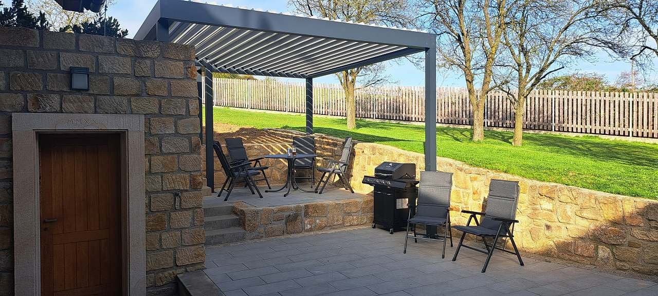 pergola s grilem