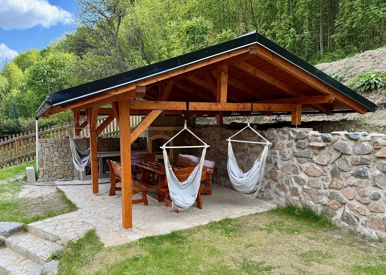 Pergola s krbem