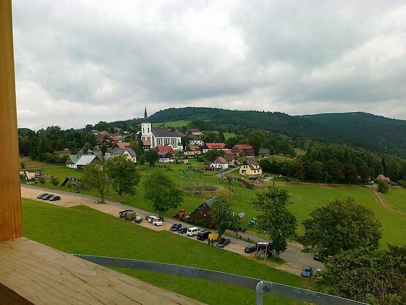 podhorská vesnička Příchovice