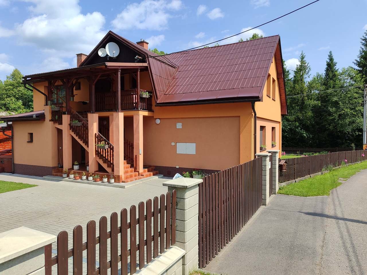Pohled na dvůr