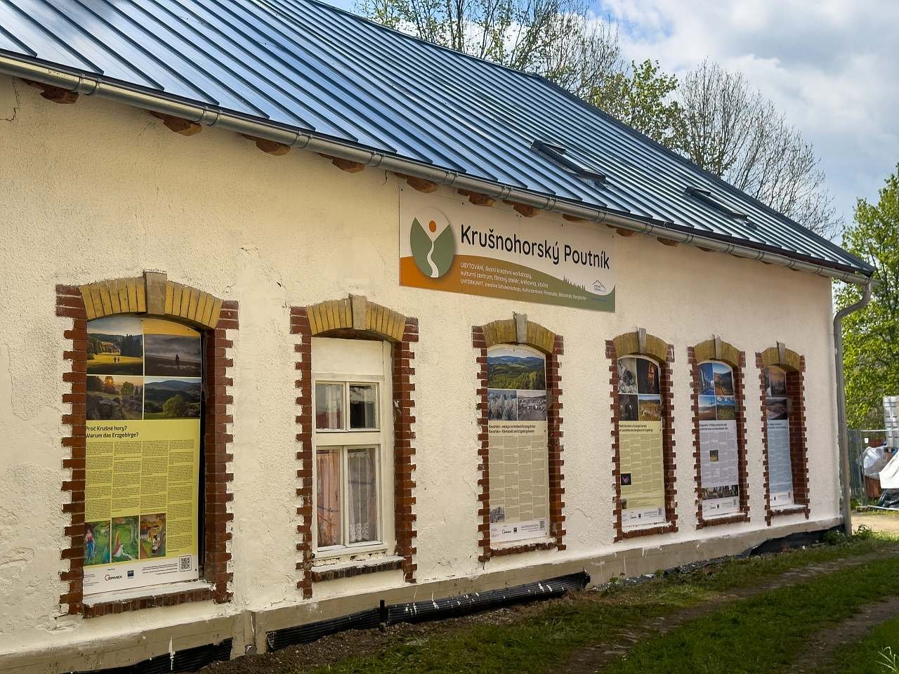 pohled na poutníka z venku