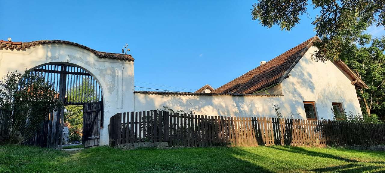 Statok Zrůbek - Líchovy - Středné Čechy