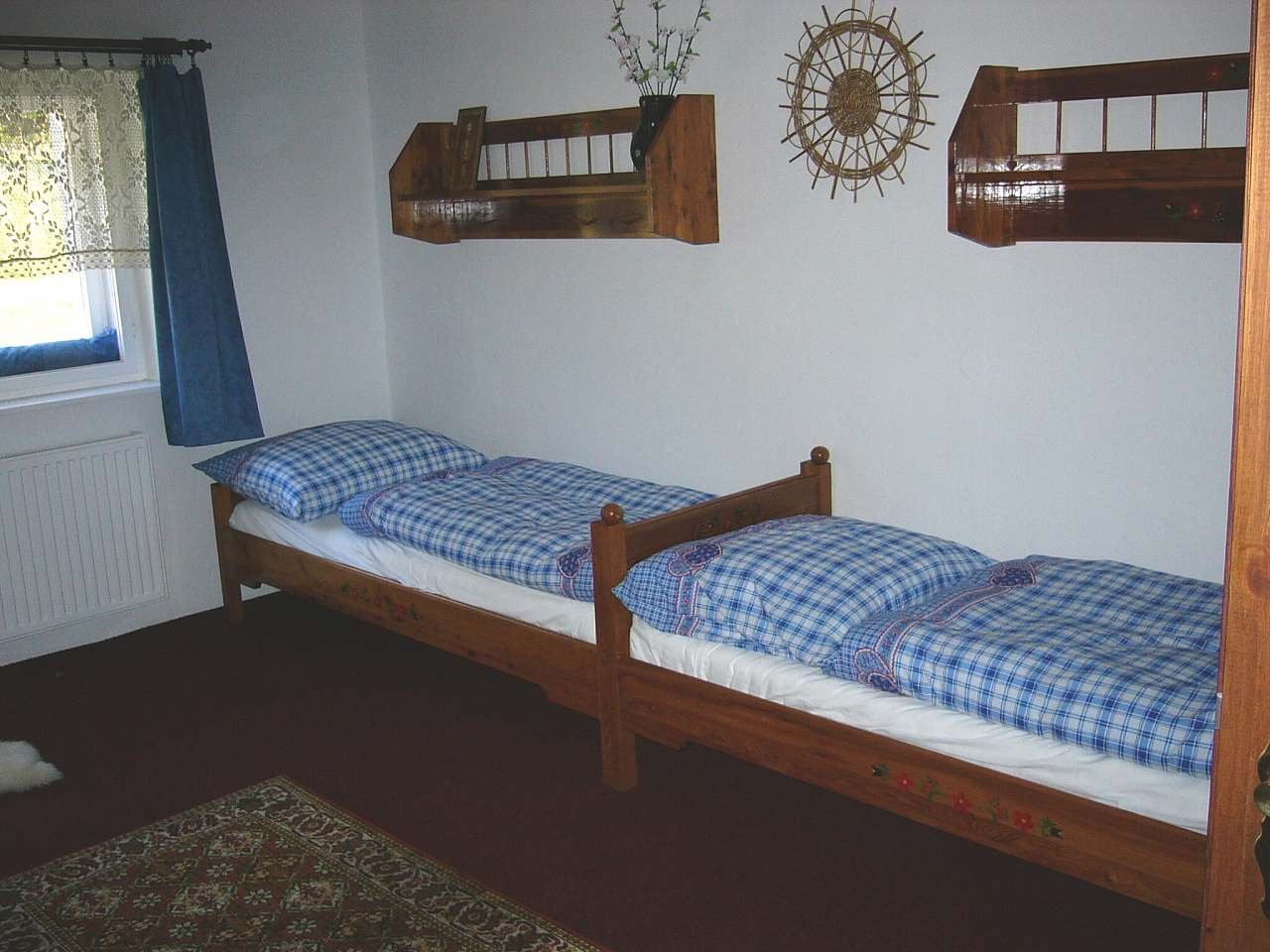 Pokoj č. 3, 2 postele + rozkládací gauč.