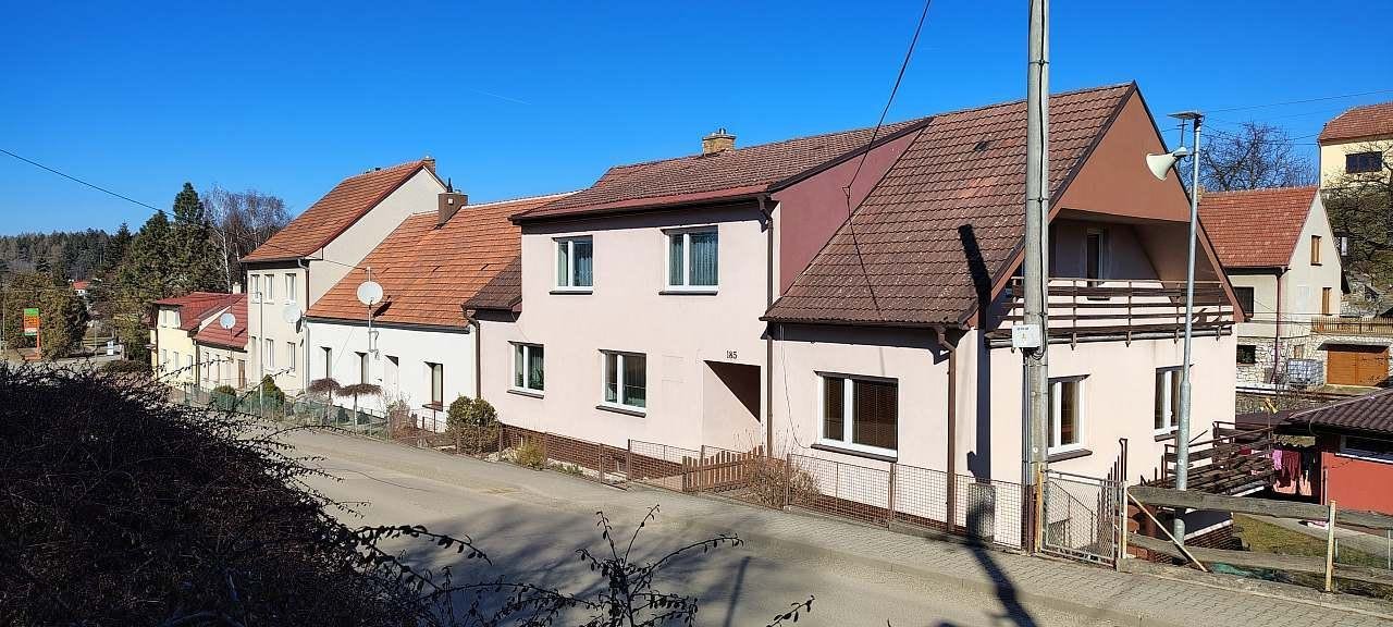 Přední pohled