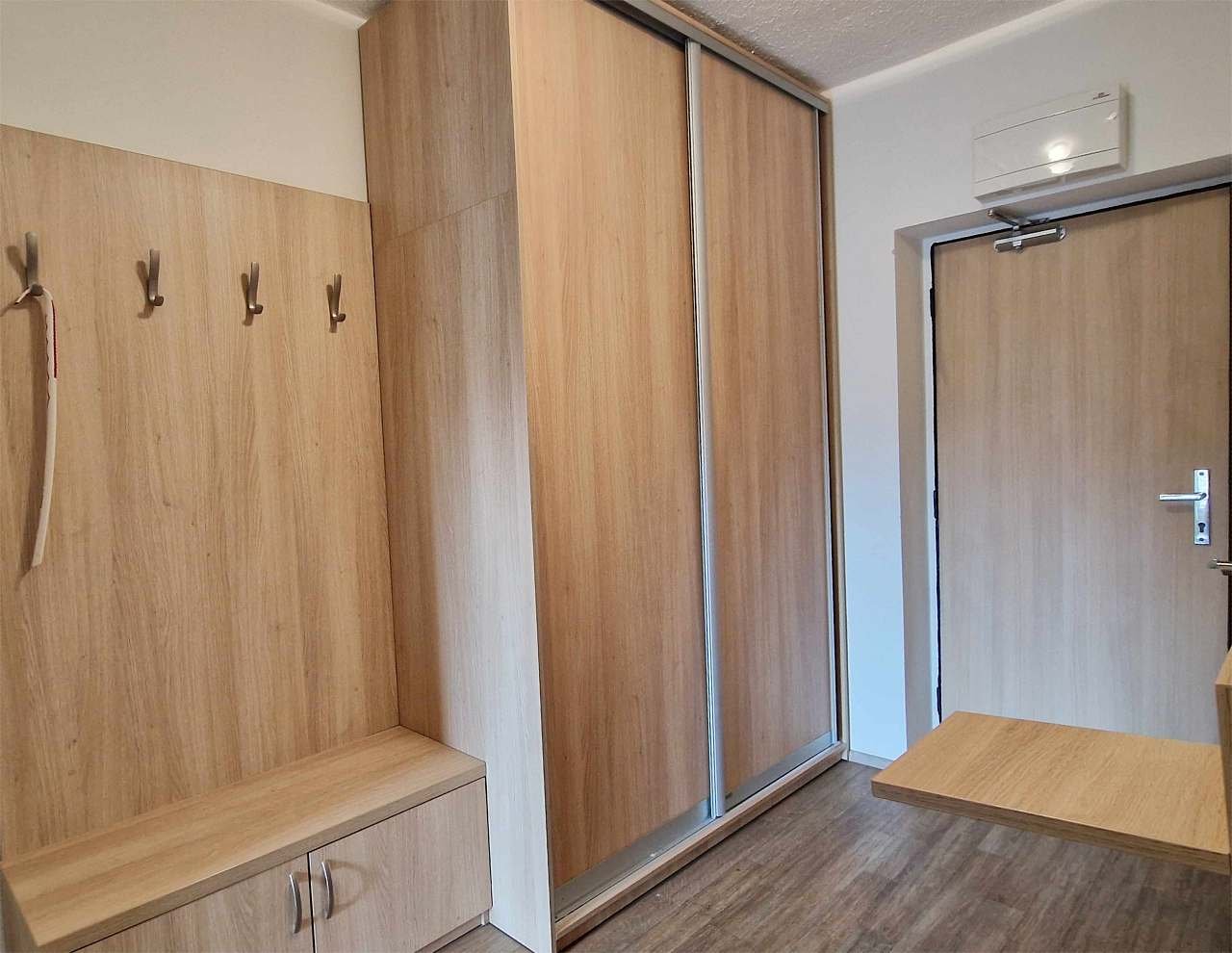 předsíň apartmán 4B
